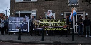 Hollanda’da İslam Karşıtı Gösteri: Cami İstemiyoruz