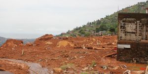 Vietnam’daki Sel Felaketi: Ölü Sayısı 54 Oldu