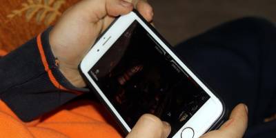 UNESCO'dan çağrı: Okullarda akıllı telefon yasaklanmalı