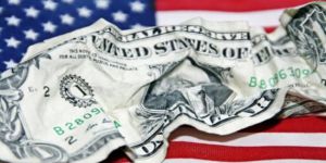 Flynn'in İtirafı Doları ve ABD Hisselerini Vurdu