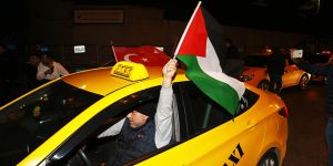 İstanbul’da Taksiciler Trump’ın Kudüs Kararını Protesto Etti!