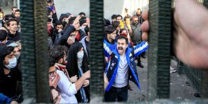 İran'daki Protestolarda 23 Kişi Hayatını Kaybetti