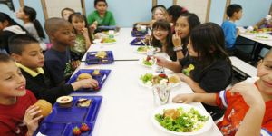 Fransa'da Okul Kantinlerinde Domuz Eti Dayatmasına Tepki