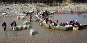 Soğuk Suda Ekmek Mücadelesi