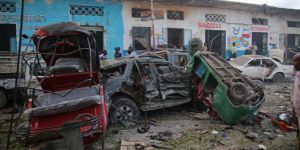 Somali'de İki Ayrı Bomba Yüklü Araçla Saldırı: 21 Ölü