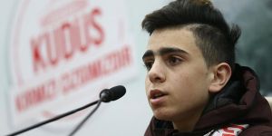 İşgalci İsrail’den Fevzi Cuneydi’ye Seyahat Yasağı!