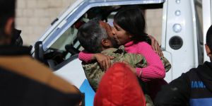 Afrinliler ÖSO'daki Akrabalarına Kavuştu