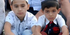 Özbekistan’da Çocukların Camiye Gitmesi Yasaklandı
