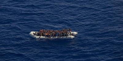 Tunus Açıklarında Batan Tekneden 71 Düzensiz Göçmen Kurtarıldı
