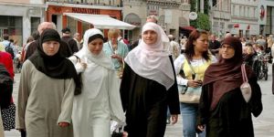 Avrupa'da Müslümanların Nüfusu 44 Milyonu Buldu