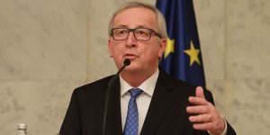 “Avrupa Herkese Ders Vermeyi Bırakmalı”