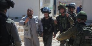 İşgalci İsrail Askerleri Batı Şeria’da 16 Filistinliyi Gözaltına Aldı!
