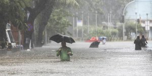 Hindistan’daki Yağışlar Can Almaya Devam Ediyor