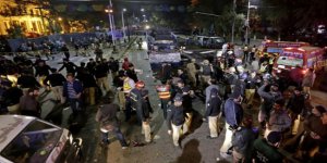 Pakistan'da Polislere ve Çinli Mühendislere Saldırı