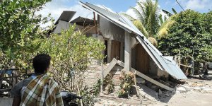 Endonezya’daki Depremler İki Haftada 483 Can Aldı