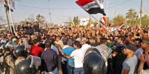 Haşdi Şa’bi Çeteleri Basra'da Göstericileri Tutukluyor