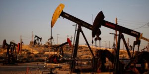 Rus Petrol Şirketi İran'dan Petrol Alımını Durdurdu