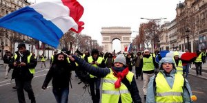 Paris'te Sarı Yeleklilerin Gösterisi Öncesinde 25 Gözaltı