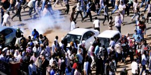 Sudan'da Gösterilere Katılan Akademisyenler Tutuklandı