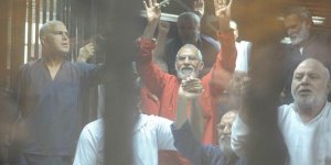 Mısır'da İhvan Yöneticileri İçin İlk Toplu Beraat Kararı!