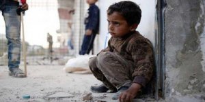 Kuşatma Altındaki Deyrezzor Halkı Açlık ile Burun Buruna