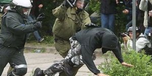 Almanya’nın Üniformalı Irkçıları