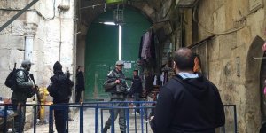 İşgalci İsrail Polisi Mescid-i Aksa'nın Kapılarını Açtı