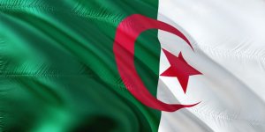 Cezayir'de Cumhurbaşkanlığı Adaylığı İçin 15 Başvuru
