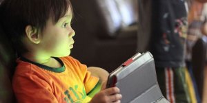 'Duygusal Boşluk İçindeki Çocuk Sanal Bağımlılıklara Yöneliyor'