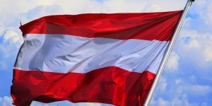 Avusturya’da Müslüman Kadına Irkçı Saldırı