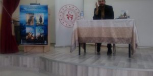 Muş’ta Abdusselam Durmaz ile İlma Roman Serisi Üzerine Söyleşiler Yapıldı