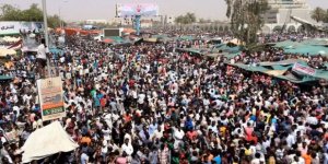 Sudan'da Ordudan Sokağa Çıkma Yasağı Uyarısı