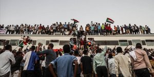 Sudan'da Göstericiler Meydanları Terk Etmiyor
