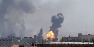 İsrail Gazze'ye Hava Saldırısı Başlattı