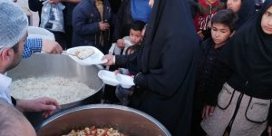 Van Özgür-Der’den Mültecilere Yemek İkramı