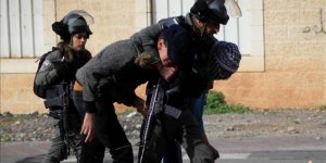 İsrail Güçleri 58 Filistinliyi Gözaltına Aldı