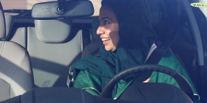 Çeçenistan'da Sadece Kadınlara Hizmet Eden Taksiler Hizmete Girdi