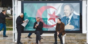 Cezayir Cumhurbaşkanlığı Seçiminin İptalinden Sonra Belirsizliğe İlerliyor