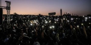 Sudan'da Gece Boyunca Gösteriler Düzenlendi