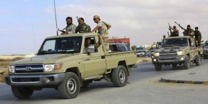 Libya'da Hafter Güçleri Ambulans Vurdu