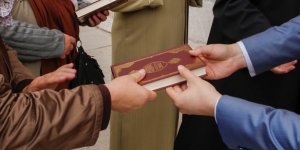 İngiltere'de Aşırı Sağ Partiden 'Kur'an-ı Kerim Dağıtılmasını Yasaklama' Teklifi