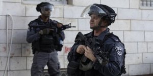 İsrail Güçleri Gece Baskınlarında 23 Filistinliyi Gözaltına Aldı