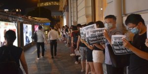 Hong Kong'daki Protestocular "İnsan Zinciri" Oluşturdu