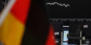 Avrupa’nın En Güçlü Ekonomisi Daralıyor