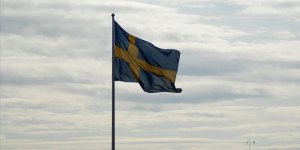 İsveç'te İslam Karşıtı Milletvekili Partisinden Kovuldu