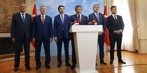 Davutoğlu: Yeni Bir Başlangıç İçin AK Parti'den İstifa Ediyorum
