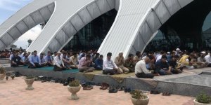Hindistan Keşmir’de Camileri ve Âlimleri Hedef Alıyor