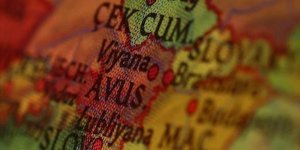 Avusturya'da Müslümanlara Ait Kuruluşları Kapatma Girişimi