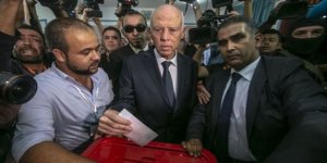 Tunus'un Yeni Cumhurbaşkanı Kays Said Oldu