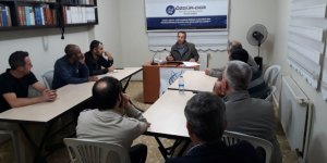 Sivas Özgür-Der'de " Endişeli Muhafazakarlar Çağı" Kitabı Konuşuldu